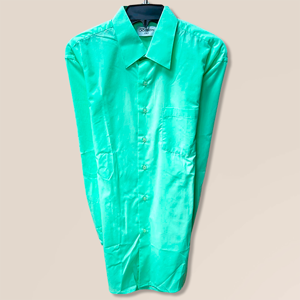 camisa verde claro